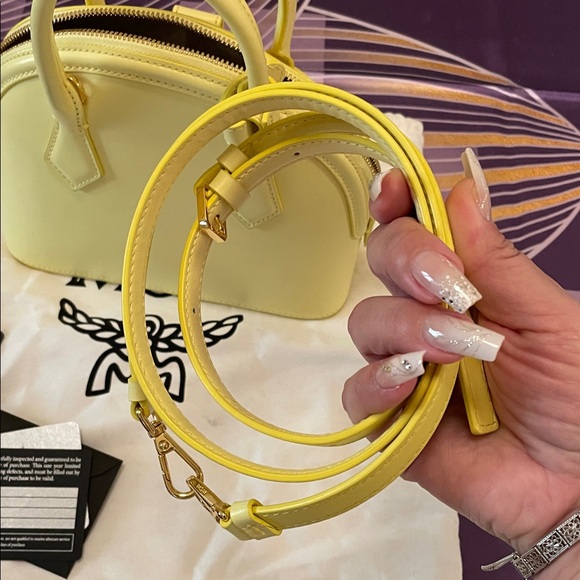 MCM Anna Mini Tote in Limelight - Picture 9 of 11